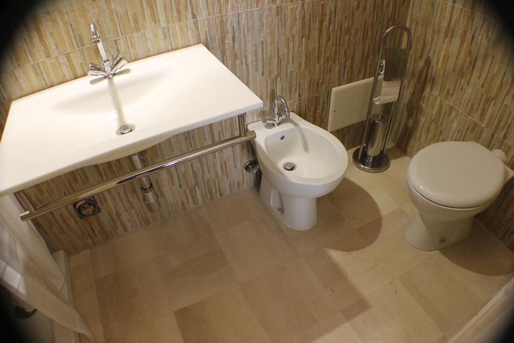 Antica Galateo Bed and Breakfast Lecce Buitenkant foto